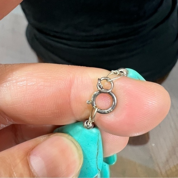 Statement necklace made of howlite stones and sterling silver wires & findings - Picture 5 of 9